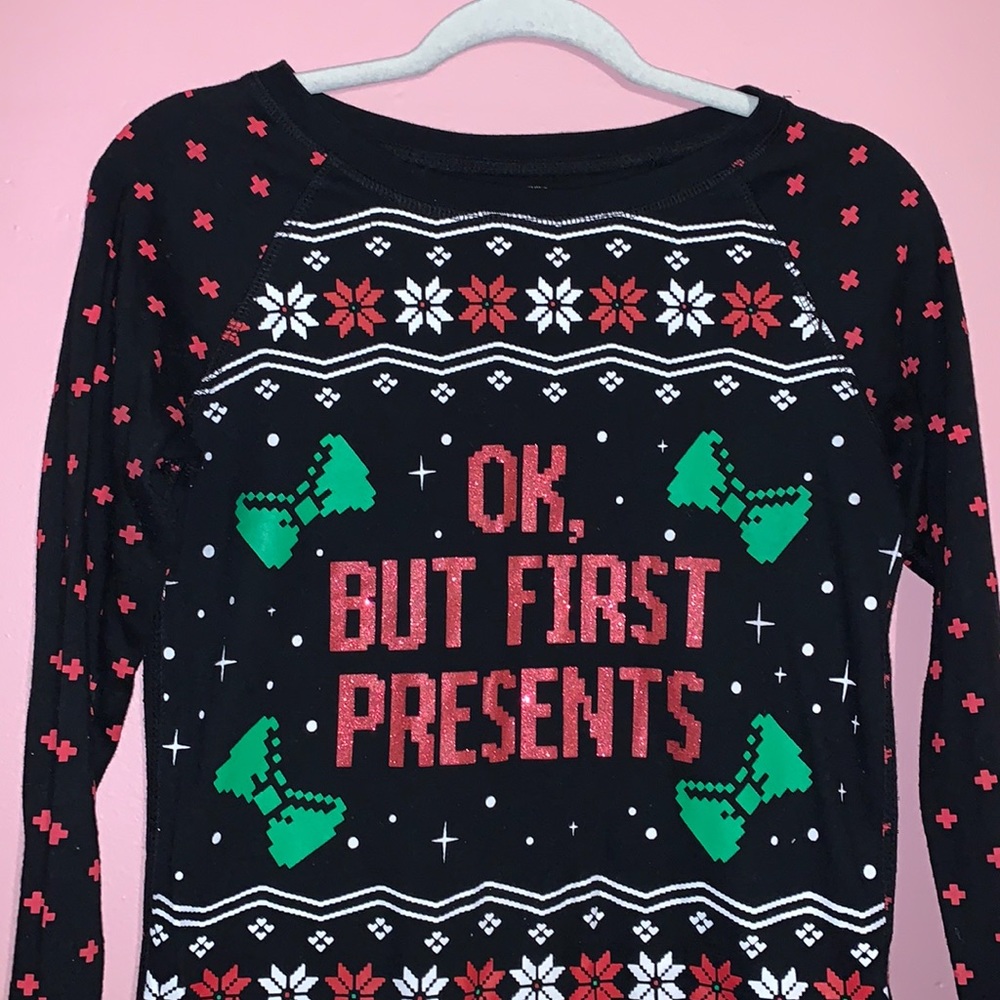 CHRISTMAS SWEAT SHIRT 🎁